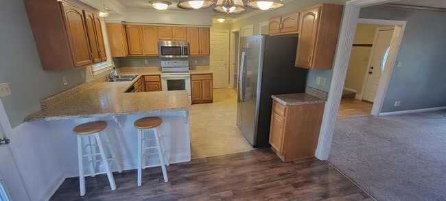 Building Photo - 3103 Larson Ln