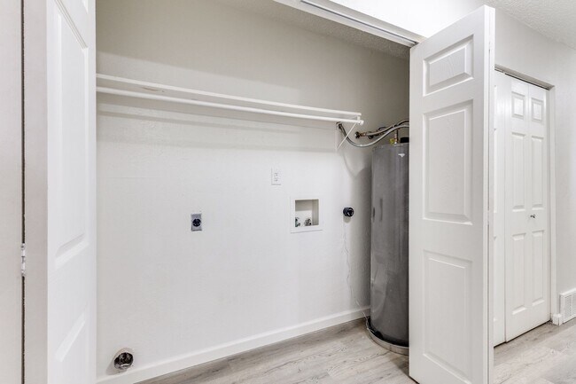 Building Photo - NEWLY RENOVATED • Stunning 3 Bedroom Duplex
