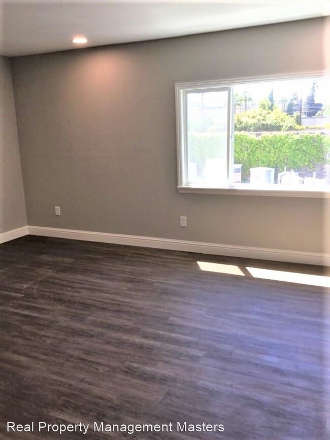 Building Photo - 2 br, 1 bath  - 1437 East Bayshore Road