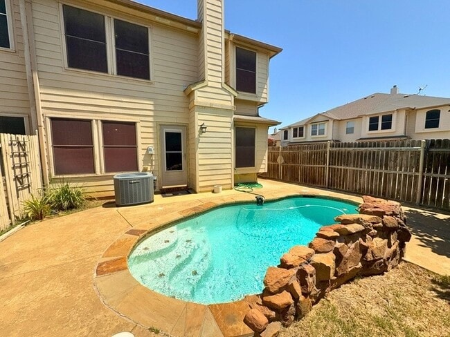 Building Photo - 12614 Oceanside Dr