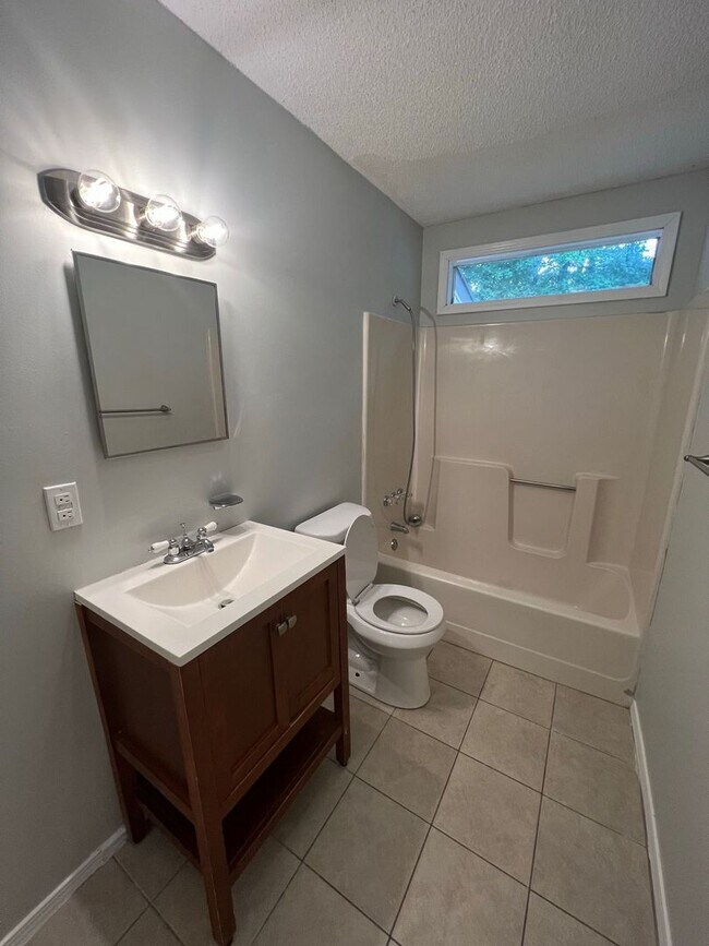 Foto del edificio - Just Plain Good Living!