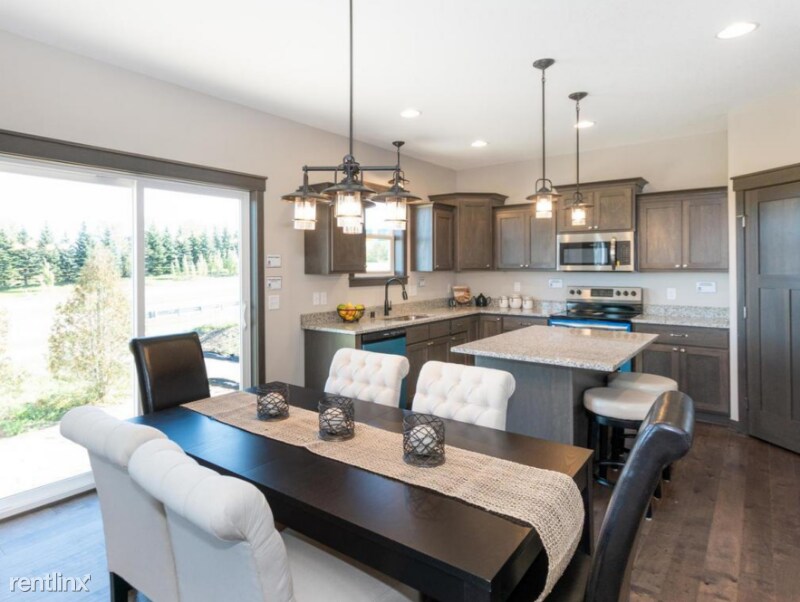 Primary Photo - 4 br, 3 bath House - 1360 Maple Ridge Ct