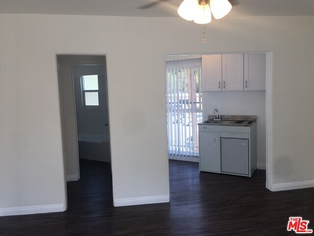 Foto del edificio - 485 S Roxbury Dr