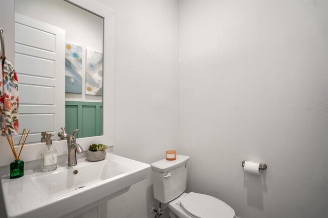 Foto del edificio - 5217 Pinemont Creek Ln