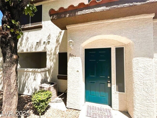 Foto del edificio - 8017 Cherish Ave