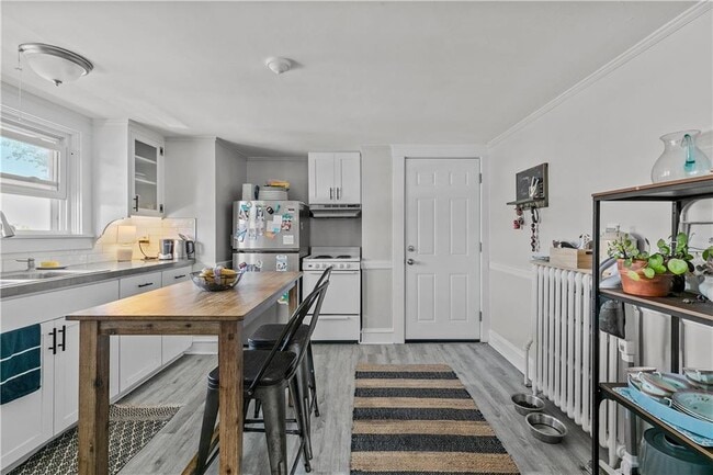 Foto del edificio - 42-42 Webster St