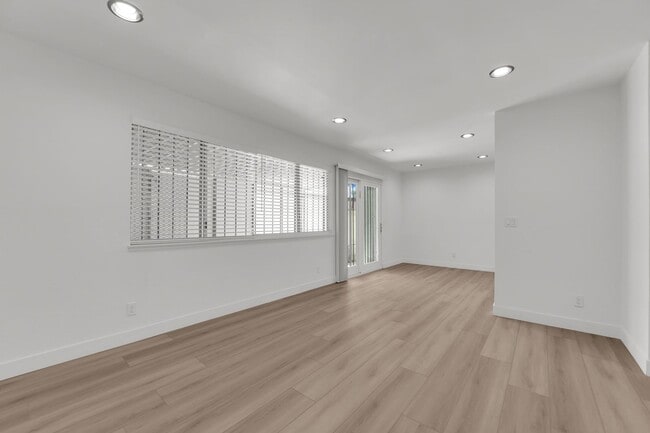 Building Photo - 3100 Chadford Pl