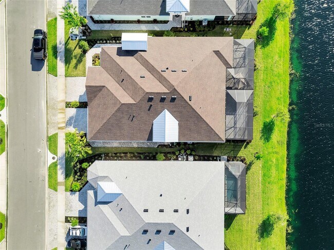 Building Photo - 215 Summertime Pl