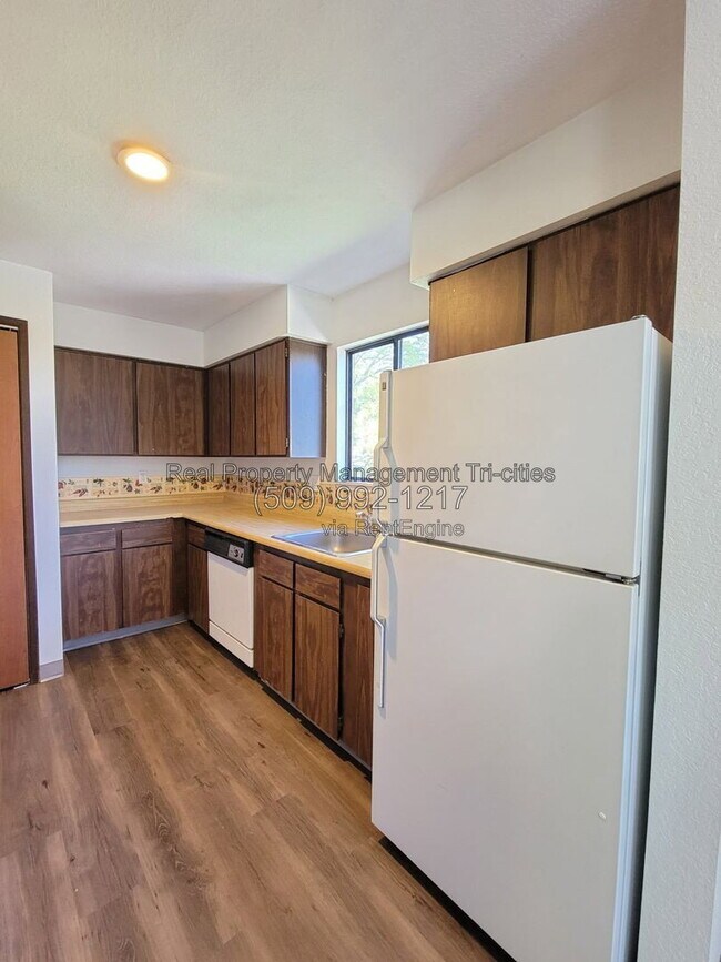 Building Photo - 1102 S Olympia Pl