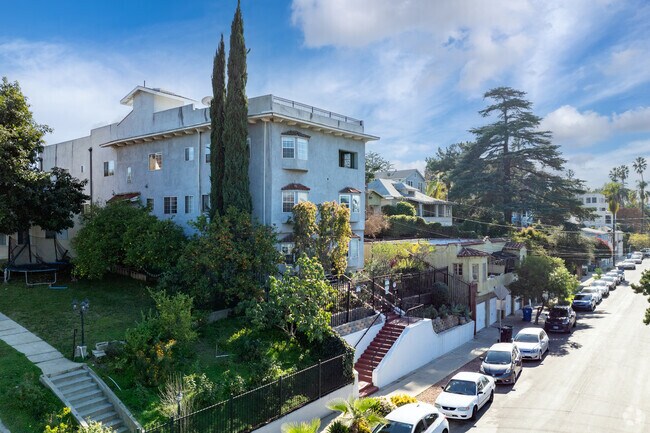 Vista principal - 1072 Laguna Ave