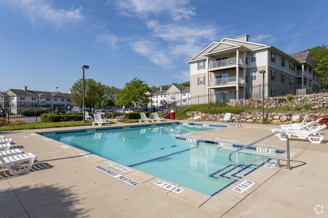 Building Photo - A2 Apartments