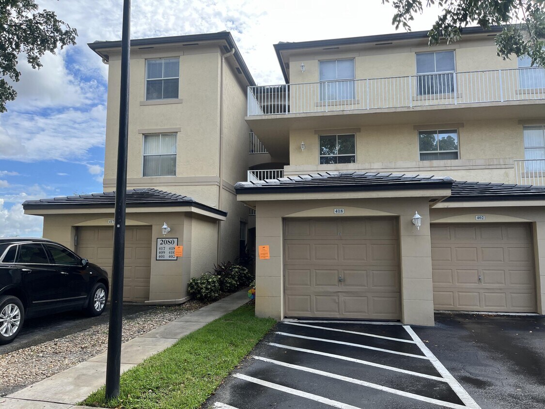 2080 Greenview Shores Blvd Unit 409, Wellington, FL 33414 Condo for