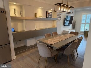 Building Photo - 9666 Masterworks Dr