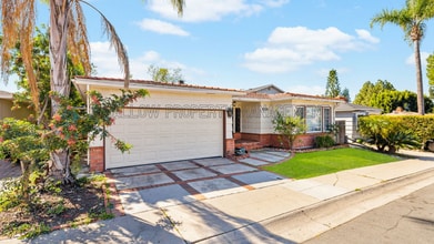 Building Photo - 6129 Pembroke Dr