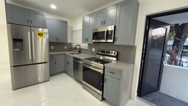 Foto del edificio - 4717 NW 11th Ave