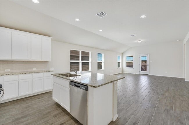 Building Photo - 201 Spiny Lizard Ln