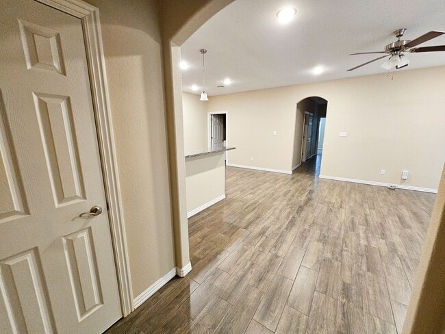 Building Photo - 3/2 Duplex in Chaffee Crossing.   **Move i...