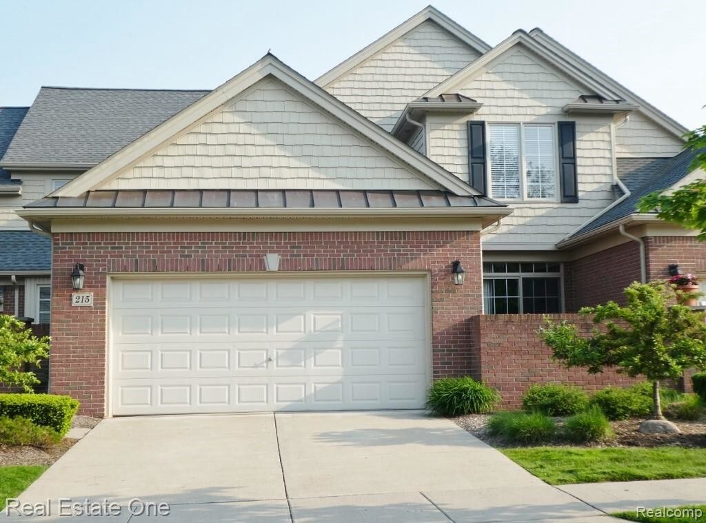 Primary Photo - 215 Harrington Dr
