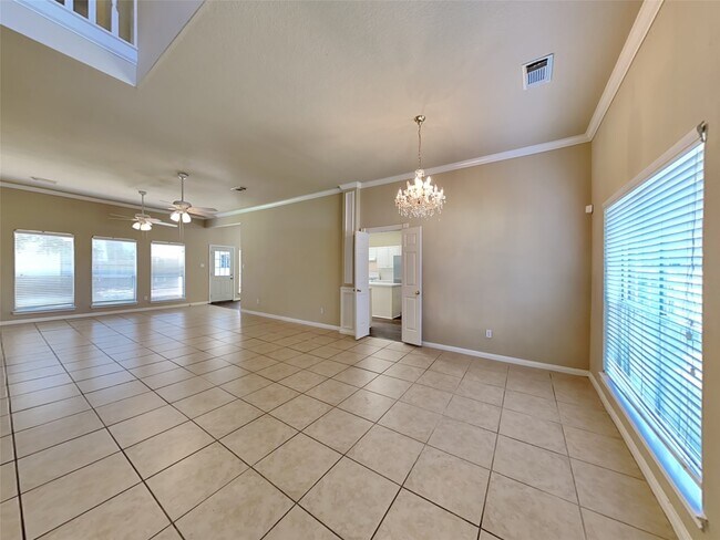 Foto del edificio - 13143 Mills River St