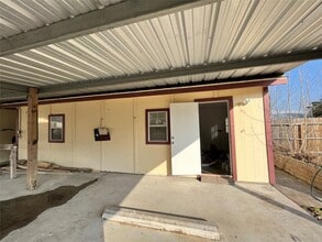 Building Photo - 5104 39th St E