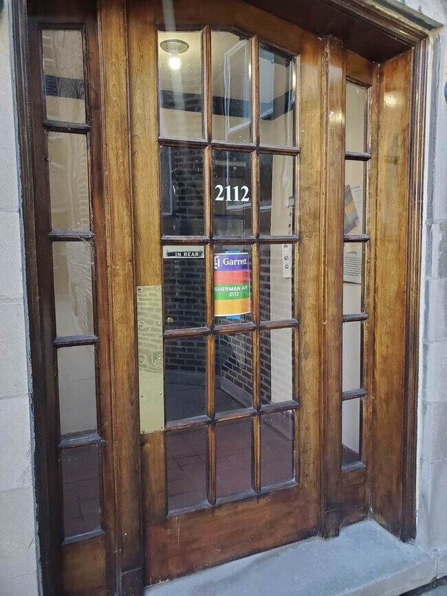 Foto del edificio - 2112 Sherman Ave