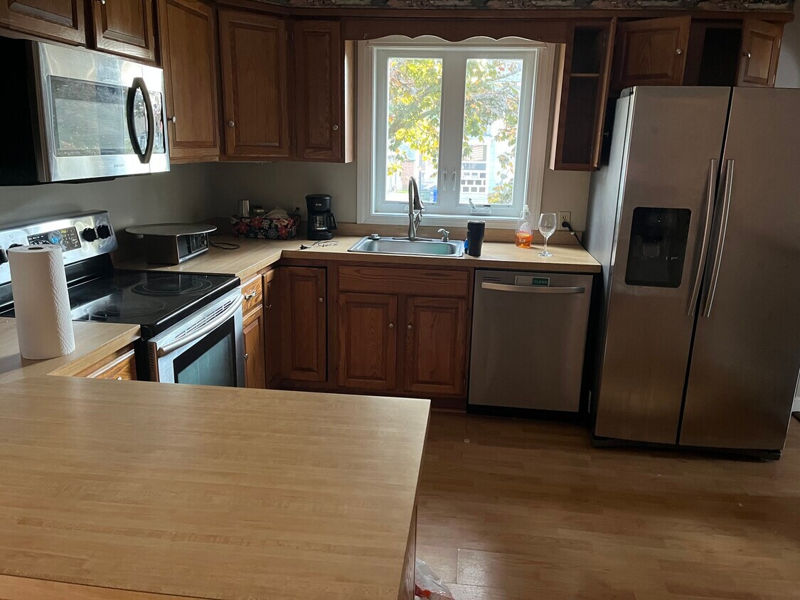 Primary Photo - 159 Candia Rd