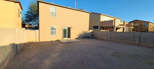 Building Photo - Drexel Rd & Campbell - 3/1 House with A/C