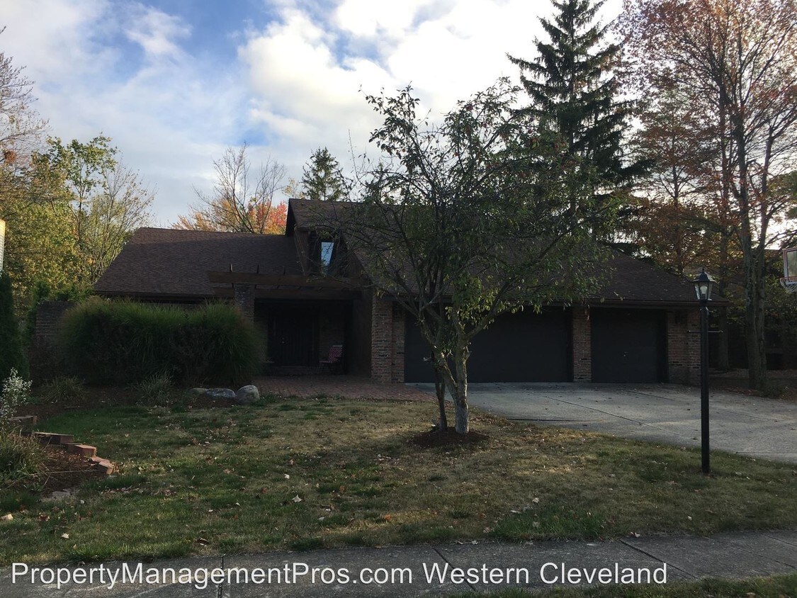 Foto principal - 16835 Willow Wood Dr