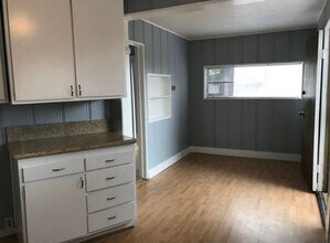 Building Photo - 2111 Wightman St