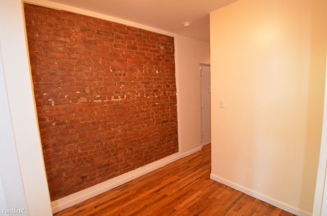 Building Photo - 2 br, 1 bath  - 522 W 136th St