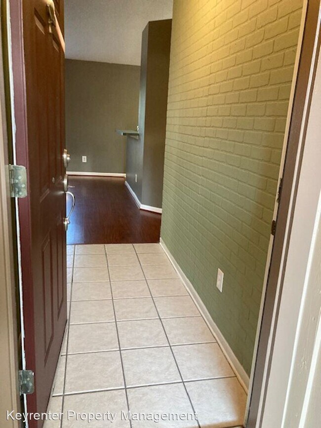 Building Photo - 3 br, 2 bath House - 5569 Oak Crossing Drive