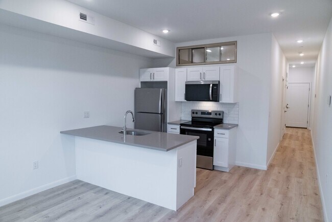 Foto del edificio - 7246 Rising Sun Ave