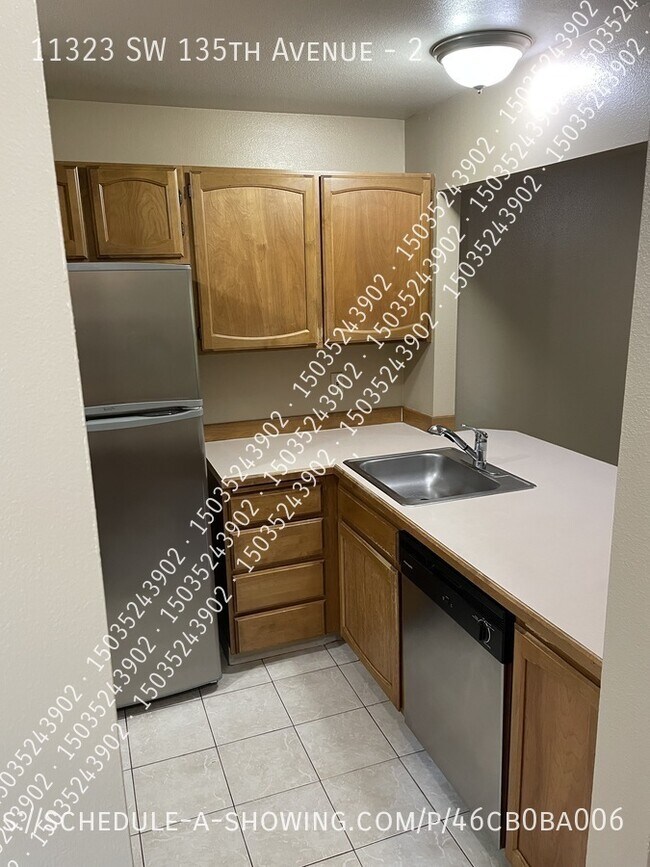 Building Photo - 11323 SW 135th Ave
