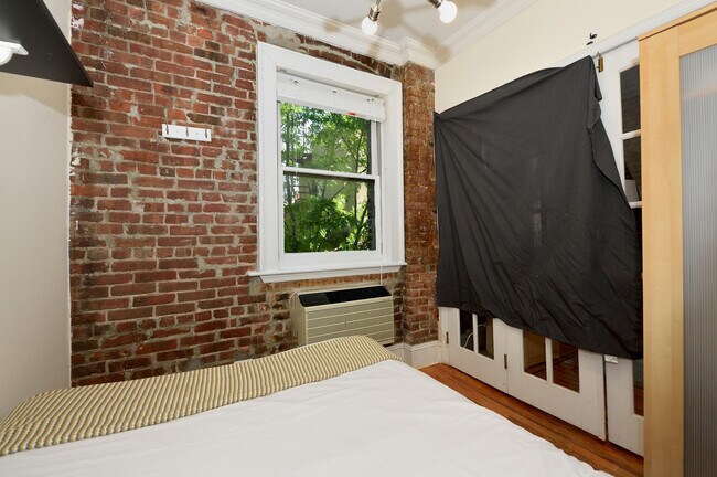 Foto del edificio - 653 11th Ave