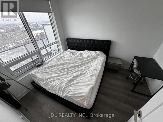 Building Photo - 8 Water Walk Dr