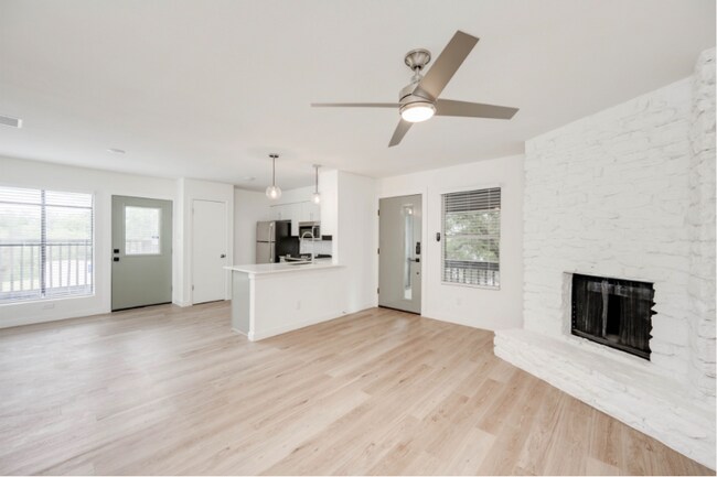 Building Photo - 907 Cougar Cove