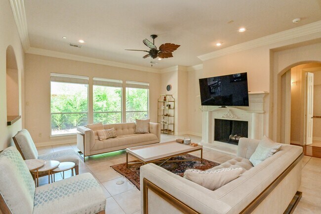 Building Photo - 14206 Jade Cove Dr
