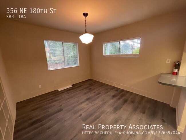 Foto del edificio - 356 NE 180th St