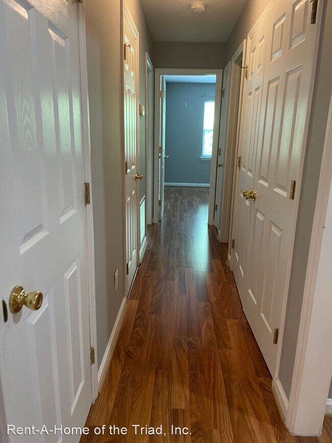 Foto del edificio - 2 br, 2 bath House - 719-D Shelby Drive