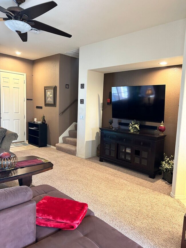 Foto del edificio - Furnished Rental Available Now!