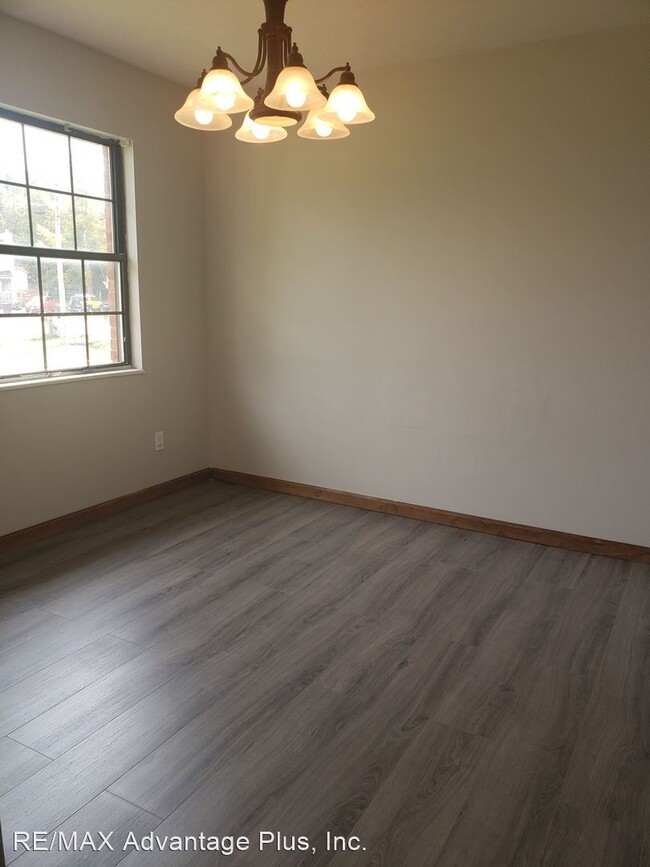Foto del edificio - 3 br, 1.5 bath House - 105 Creekside Ct