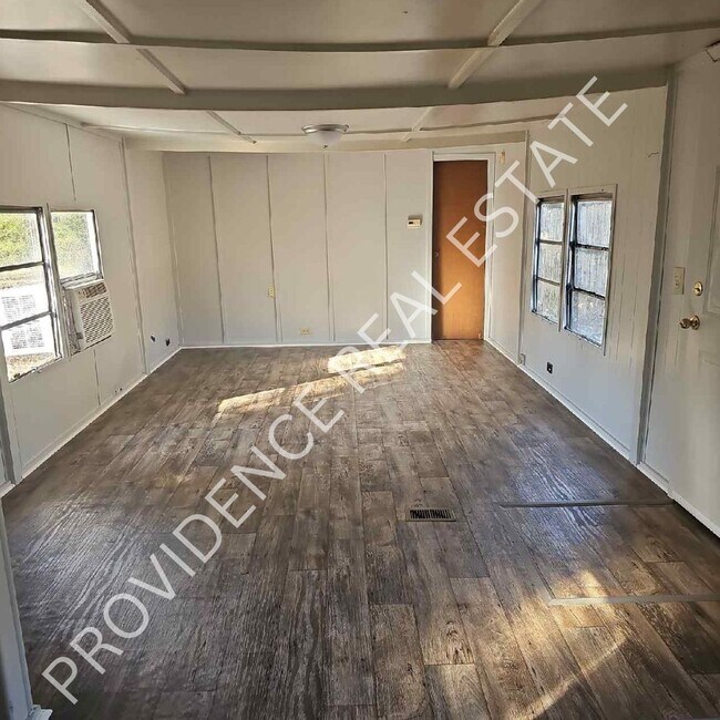 Building Photo - 220 Tarbutton Rd