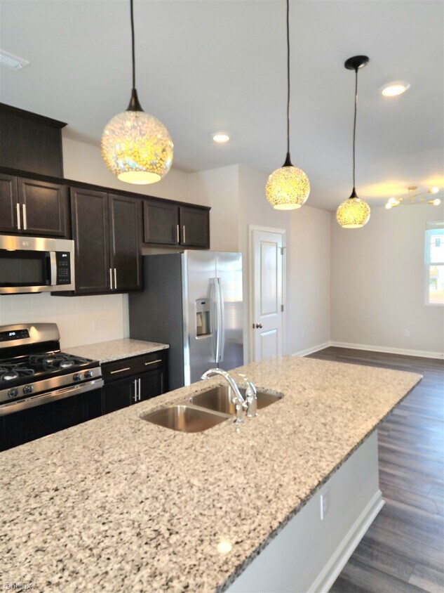 Primary Photo - 3 br, 3.5 bath Townhome - 171 Garden Vine ...