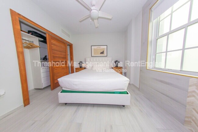 Foto del edificio - 820 Ocean Dr