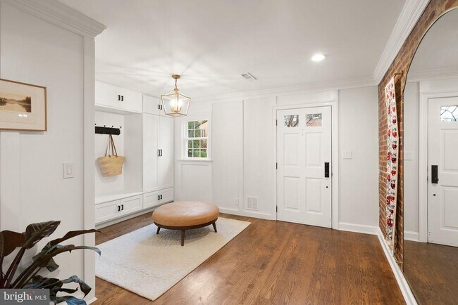 Foto del edificio - 312 N Pitt St