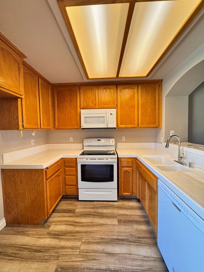 Foto del edificio - 5708 Clear Valley Ct