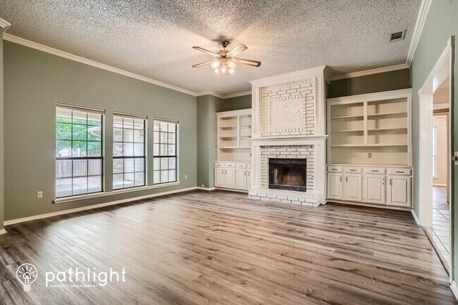 Foto del edificio - 4948 Wolf Creek Trail, Flower Mound, TX, 7...