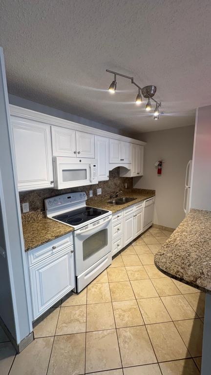 Building Photo - 216 Double Eagle Dr