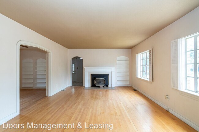 Foto del edificio - 5 br, 3 bath House - 2324 17th Street