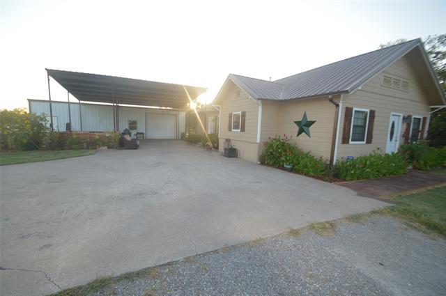 Primary Photo - 261 Red Rd